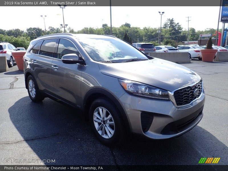 Titanium Silver / Satin Black 2019 Kia Sorento LX AWD