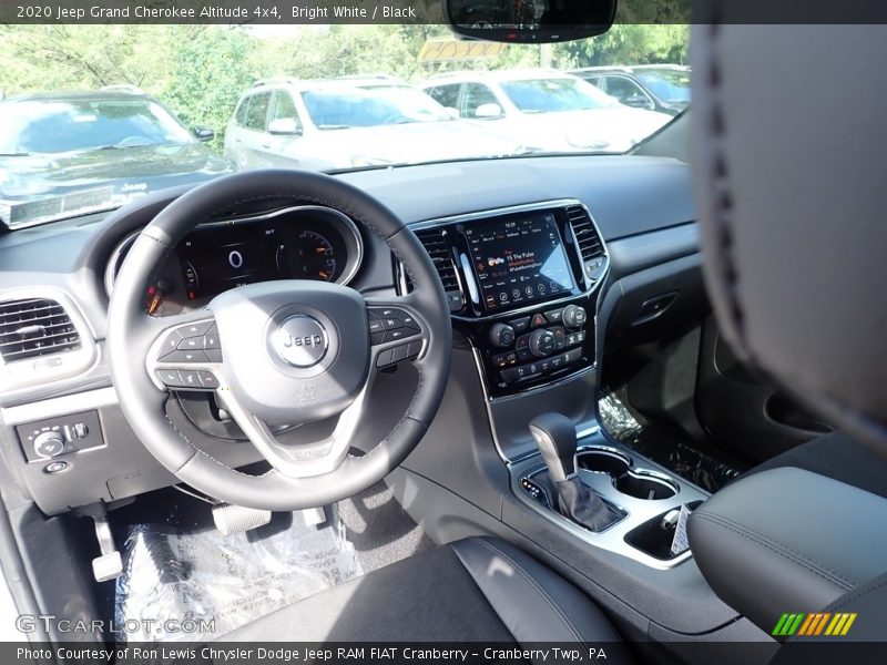 Bright White / Black 2020 Jeep Grand Cherokee Altitude 4x4