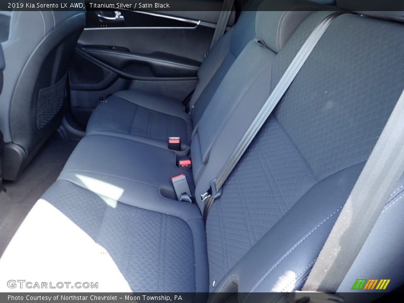 Titanium Silver / Satin Black 2019 Kia Sorento LX AWD