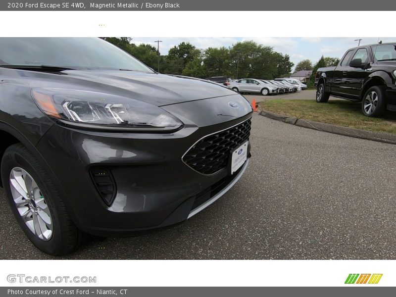Magnetic Metallic / Ebony Black 2020 Ford Escape SE 4WD