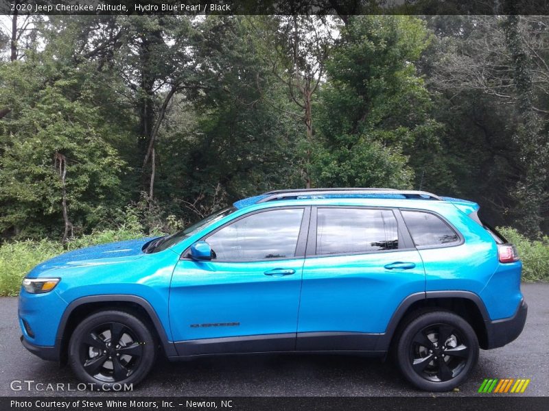 Hydro Blue Pearl / Black 2020 Jeep Cherokee Altitude