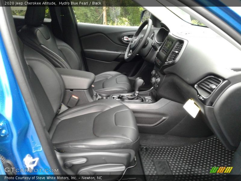 Hydro Blue Pearl / Black 2020 Jeep Cherokee Altitude