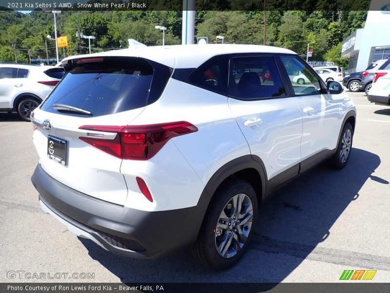 Snow White Pearl / Black 2021 Kia Seltos S AWD