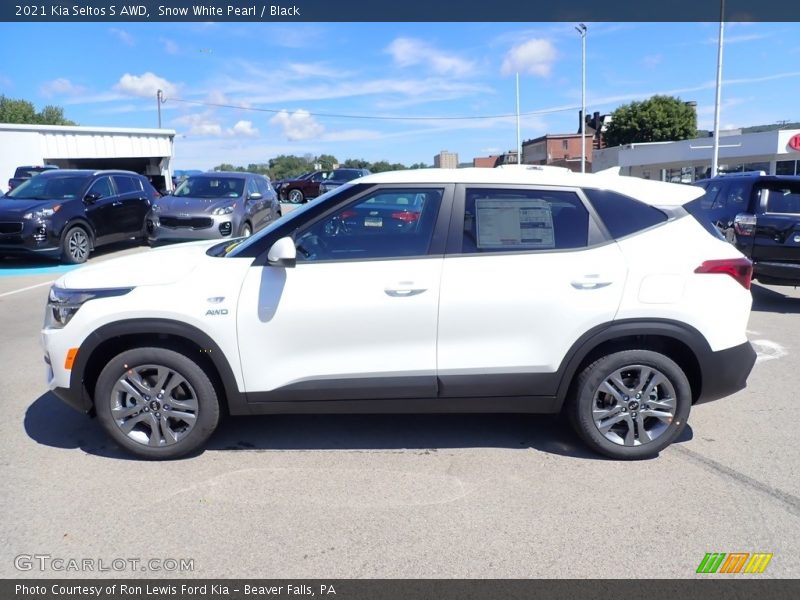Snow White Pearl / Black 2021 Kia Seltos S AWD