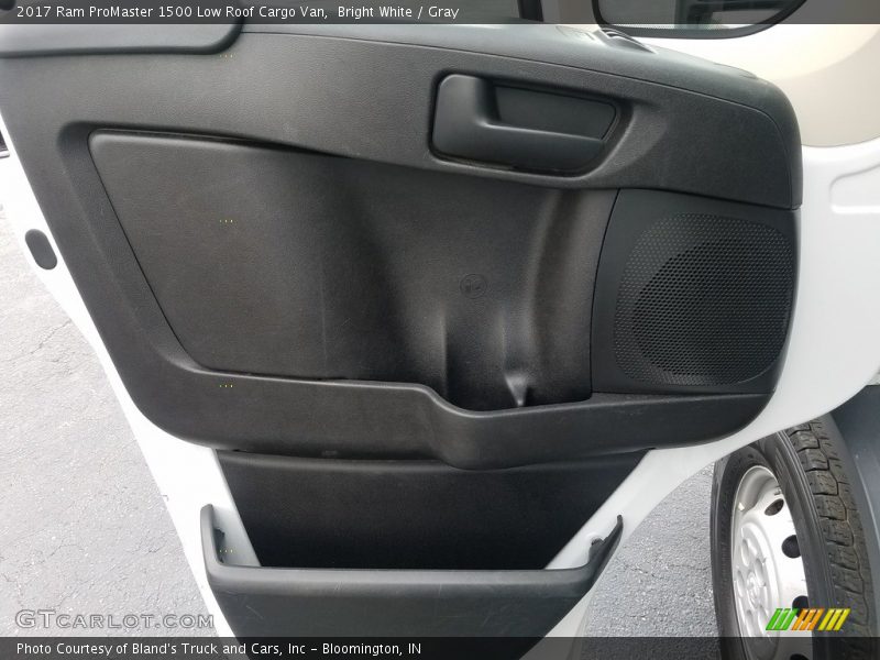 Bright White / Gray 2017 Ram ProMaster 1500 Low Roof Cargo Van