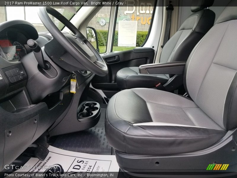 Bright White / Gray 2017 Ram ProMaster 1500 Low Roof Cargo Van