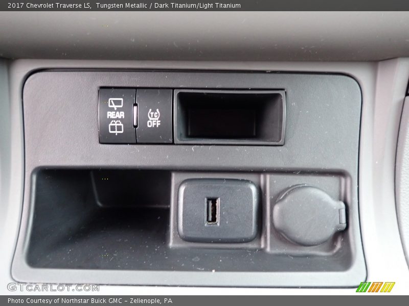 Tungsten Metallic / Dark Titanium/Light Titanium 2017 Chevrolet Traverse LS