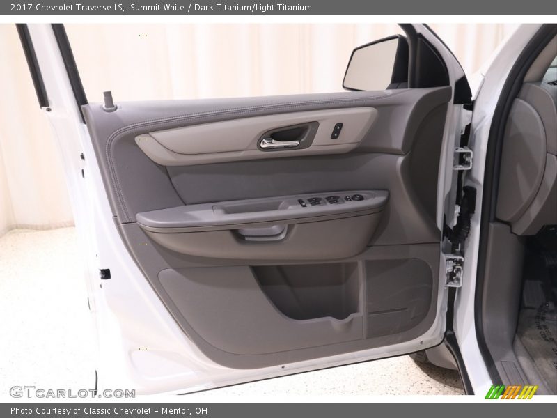 Summit White / Dark Titanium/Light Titanium 2017 Chevrolet Traverse LS