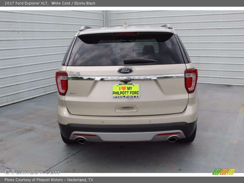 White Gold / Ebony Black 2017 Ford Explorer XLT