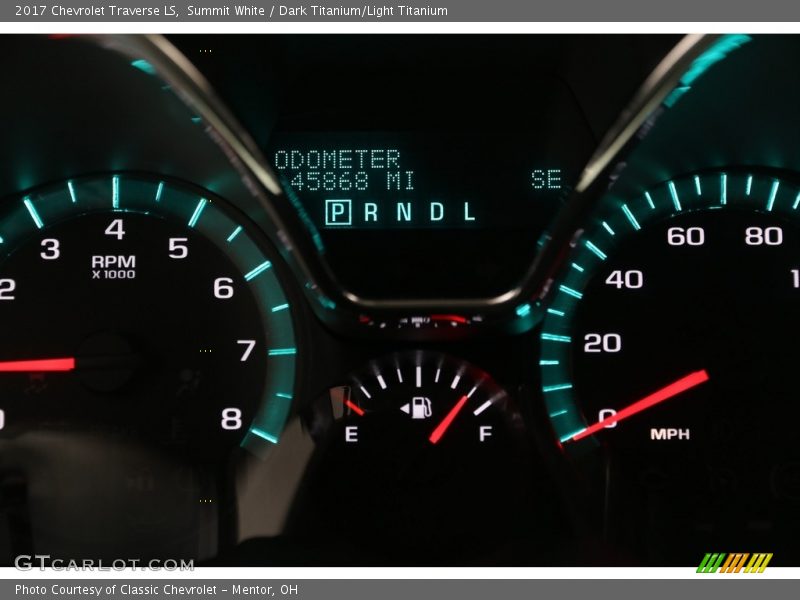Summit White / Dark Titanium/Light Titanium 2017 Chevrolet Traverse LS
