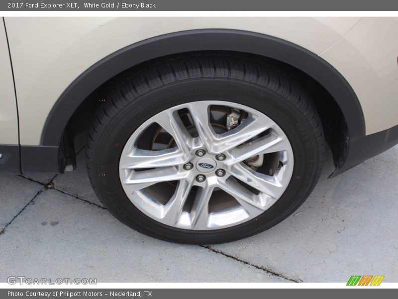 White Gold / Ebony Black 2017 Ford Explorer XLT
