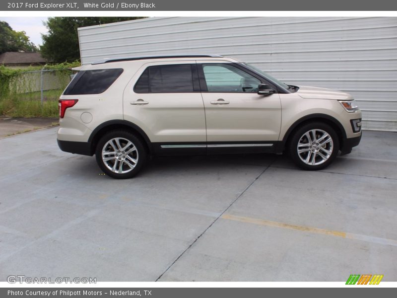 White Gold / Ebony Black 2017 Ford Explorer XLT