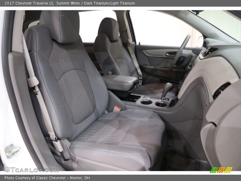 Summit White / Dark Titanium/Light Titanium 2017 Chevrolet Traverse LS