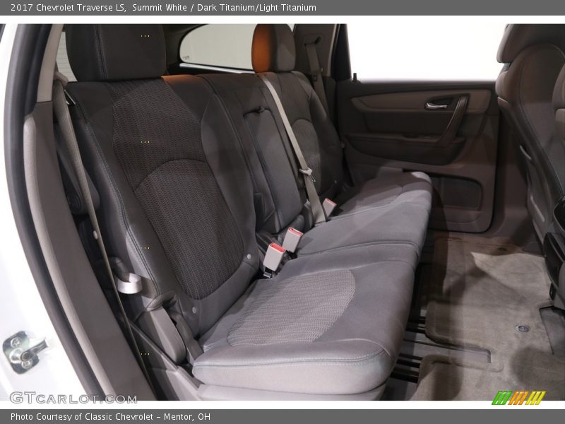Summit White / Dark Titanium/Light Titanium 2017 Chevrolet Traverse LS