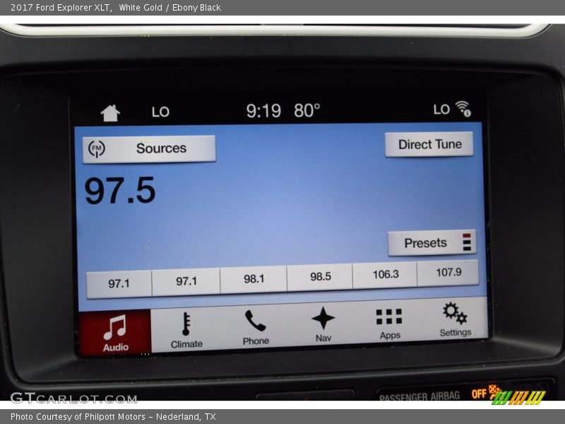 White Gold / Ebony Black 2017 Ford Explorer XLT