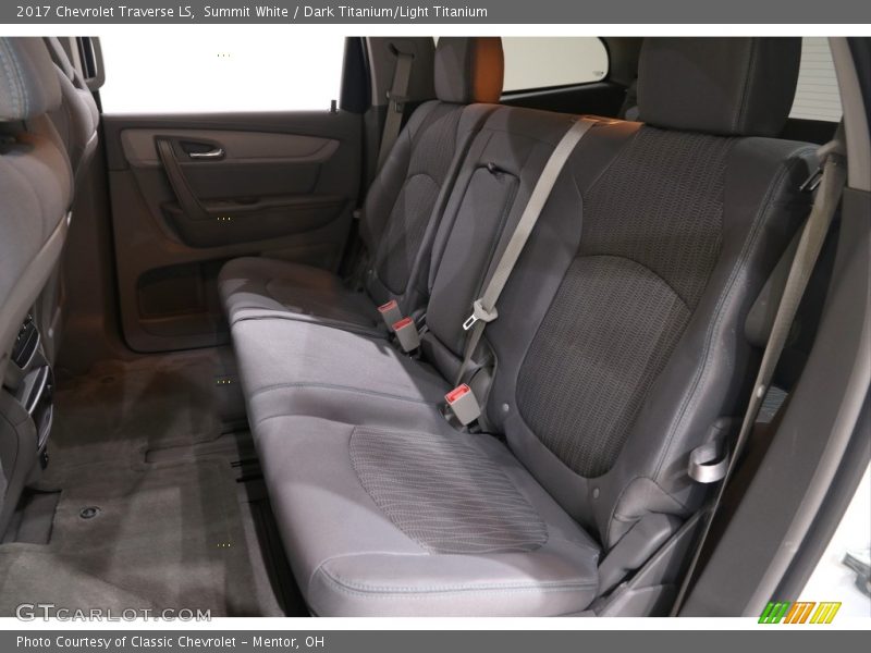 Summit White / Dark Titanium/Light Titanium 2017 Chevrolet Traverse LS
