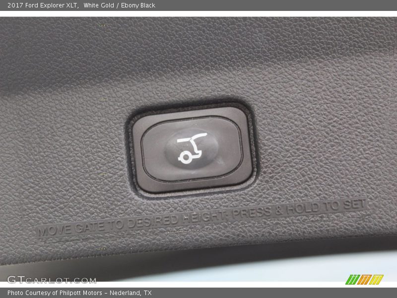 White Gold / Ebony Black 2017 Ford Explorer XLT
