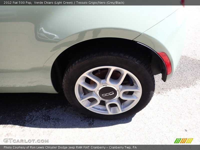 Verde Chiaro (Light Green) / Tessuto Grigio/Nero (Grey/Black) 2012 Fiat 500 Pop