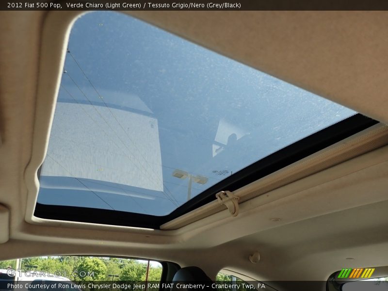Verde Chiaro (Light Green) / Tessuto Grigio/Nero (Grey/Black) 2012 Fiat 500 Pop