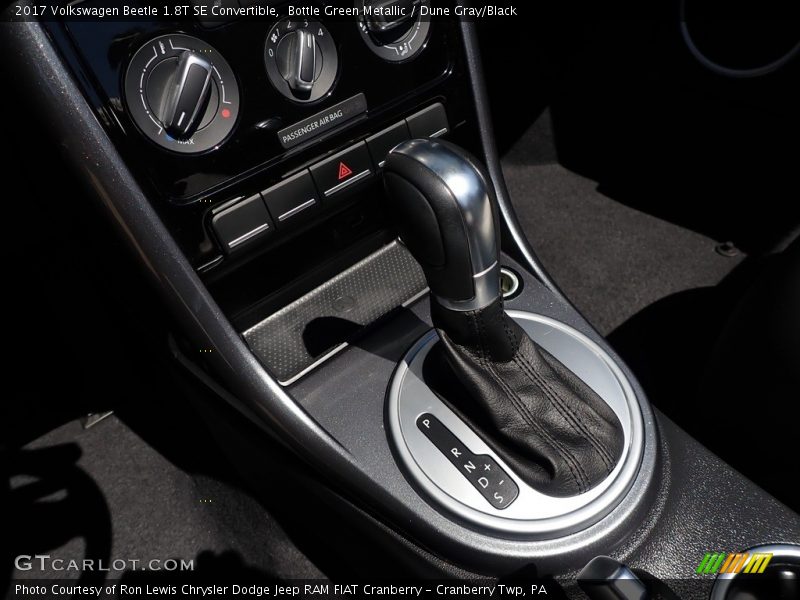 Bottle Green Metallic / Dune Gray/Black 2017 Volkswagen Beetle 1.8T SE Convertible