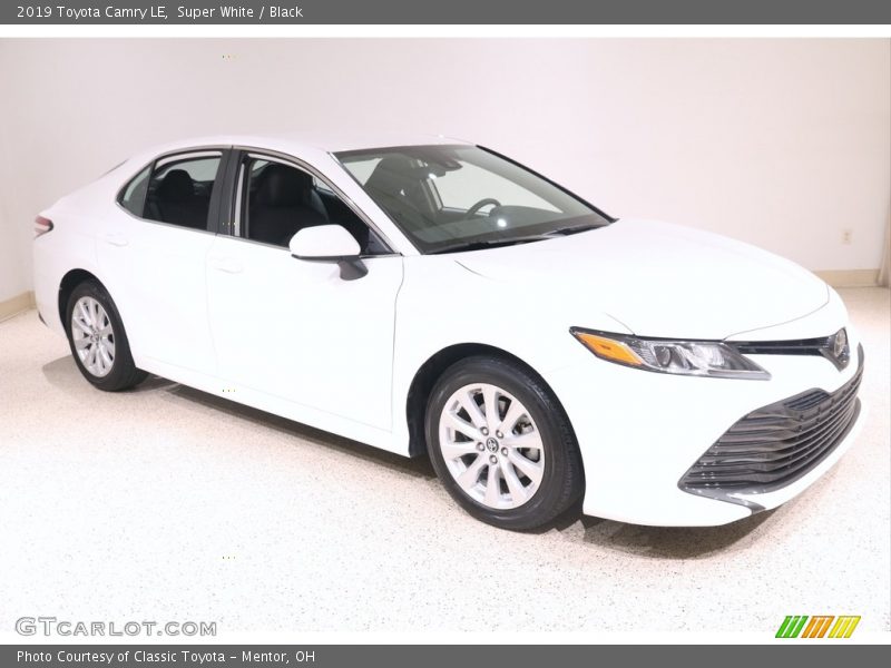 Super White / Black 2019 Toyota Camry LE