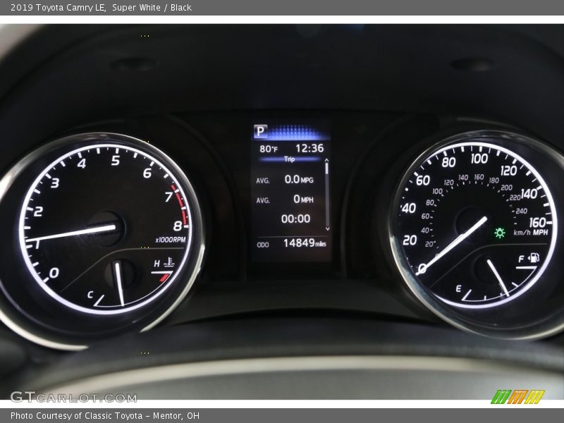 Super White / Black 2019 Toyota Camry LE