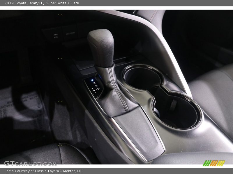 Super White / Black 2019 Toyota Camry LE