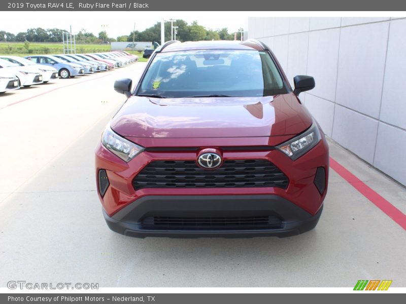 Ruby Flare Pearl / Black 2019 Toyota RAV4 LE