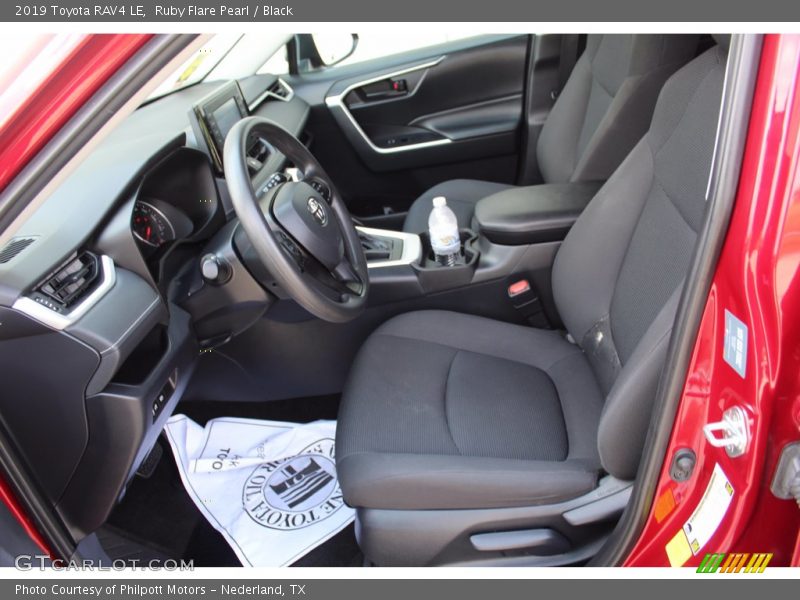 Ruby Flare Pearl / Black 2019 Toyota RAV4 LE
