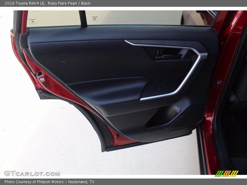 Ruby Flare Pearl / Black 2019 Toyota RAV4 LE