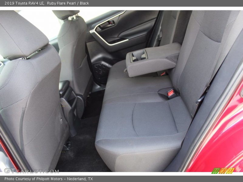 Ruby Flare Pearl / Black 2019 Toyota RAV4 LE