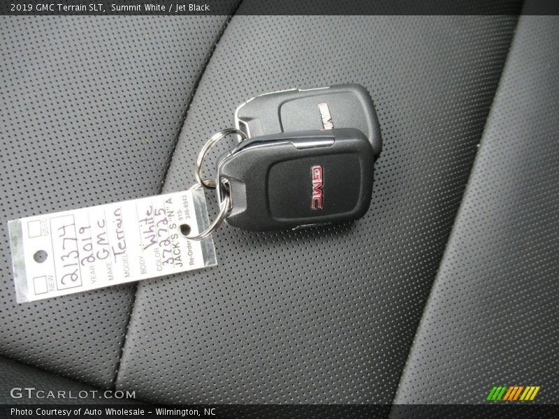 Summit White / Jet Black 2019 GMC Terrain SLT