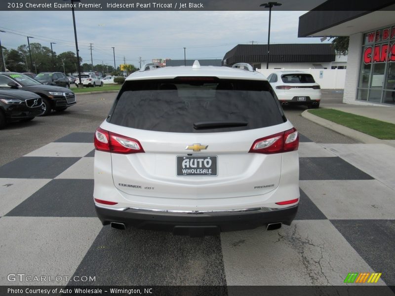 Iridescent Pearl Tricoat / Jet Black 2019 Chevrolet Equinox Premier