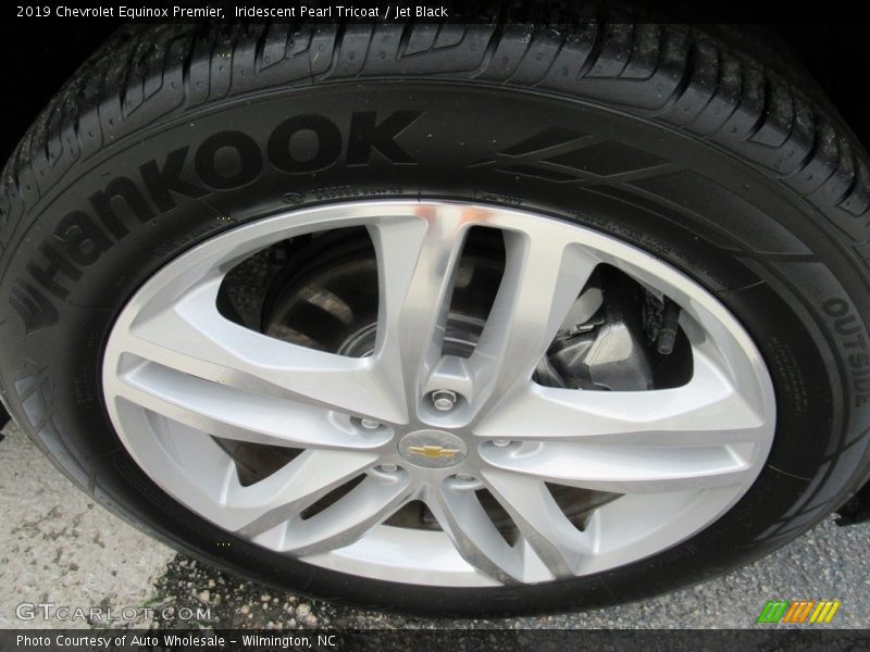 Iridescent Pearl Tricoat / Jet Black 2019 Chevrolet Equinox Premier