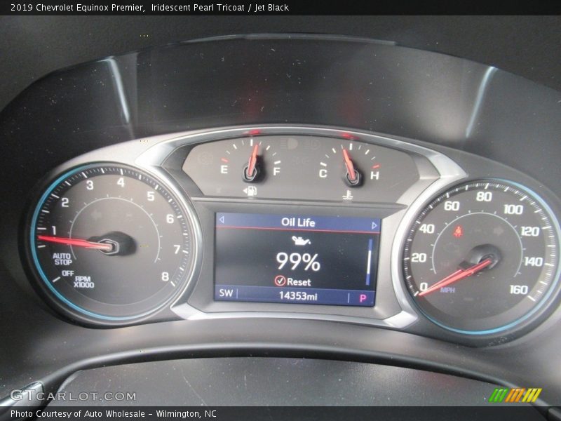 Iridescent Pearl Tricoat / Jet Black 2019 Chevrolet Equinox Premier
