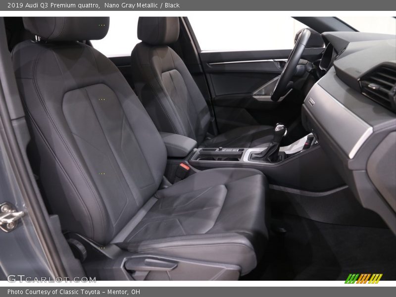 Front Seat of 2019 Q3 Premium quattro