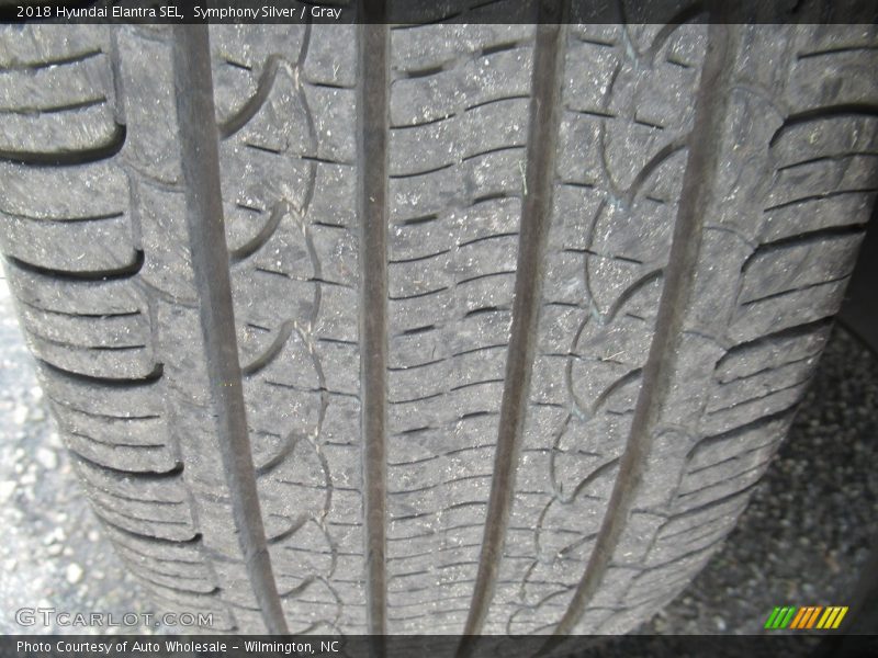 Symphony Silver / Gray 2018 Hyundai Elantra SEL