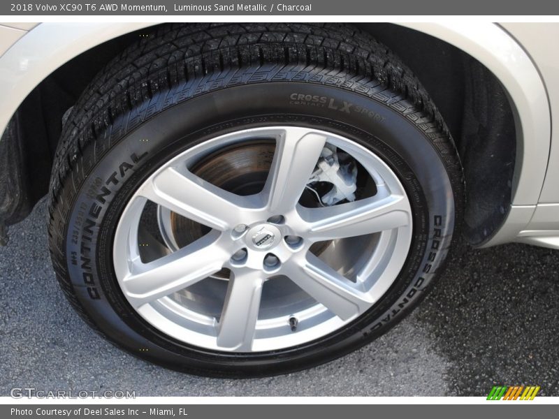 Luminous Sand Metallic / Charcoal 2018 Volvo XC90 T6 AWD Momentum
