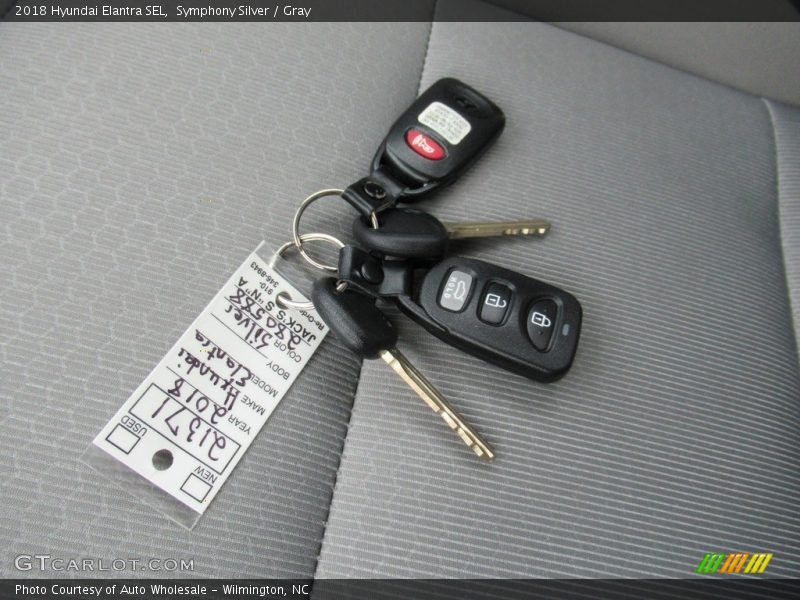 Symphony Silver / Gray 2018 Hyundai Elantra SEL