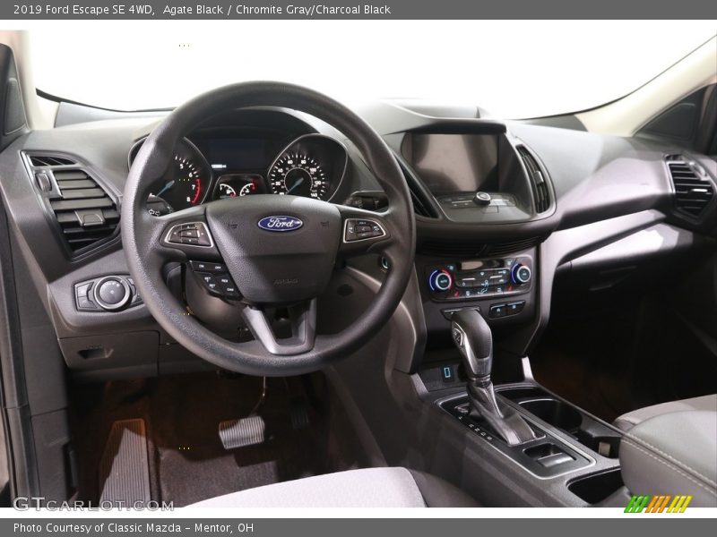 Agate Black / Chromite Gray/Charcoal Black 2019 Ford Escape SE 4WD