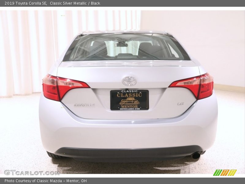 Classic Silver Metallic / Black 2019 Toyota Corolla SE