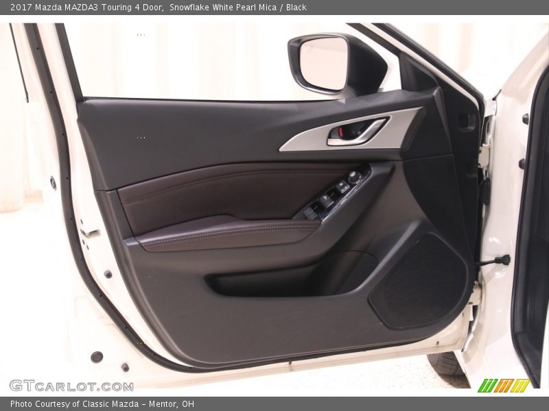 Snowflake White Pearl Mica / Black 2017 Mazda MAZDA3 Touring 4 Door