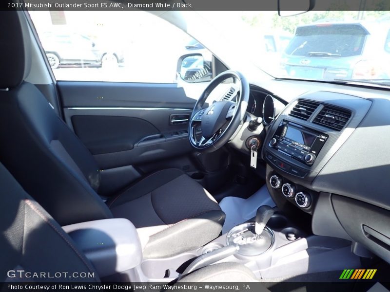 Diamond White / Black 2017 Mitsubishi Outlander Sport ES AWC