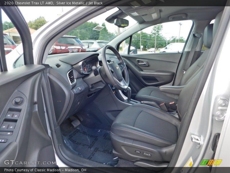 Silver Ice Metallic / Jet Black 2020 Chevrolet Trax LT AWD
