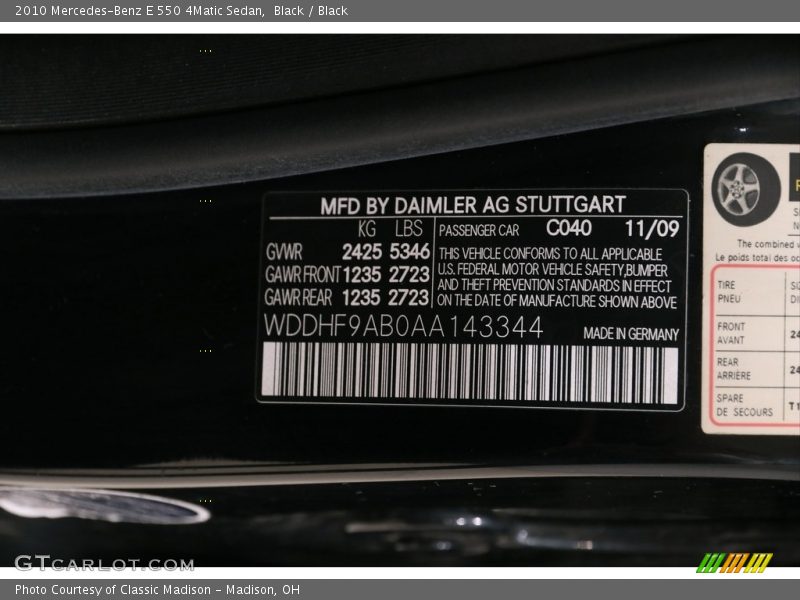 Black / Black 2010 Mercedes-Benz E 550 4Matic Sedan