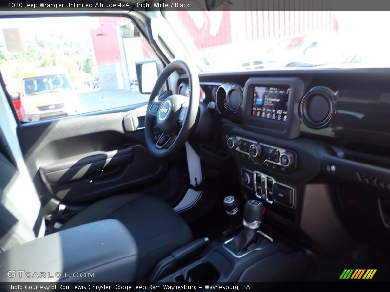 Bright White / Black 2020 Jeep Wrangler Unlimited Altitude 4x4