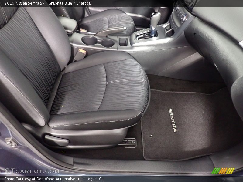 Front Seat of 2016 Sentra SV