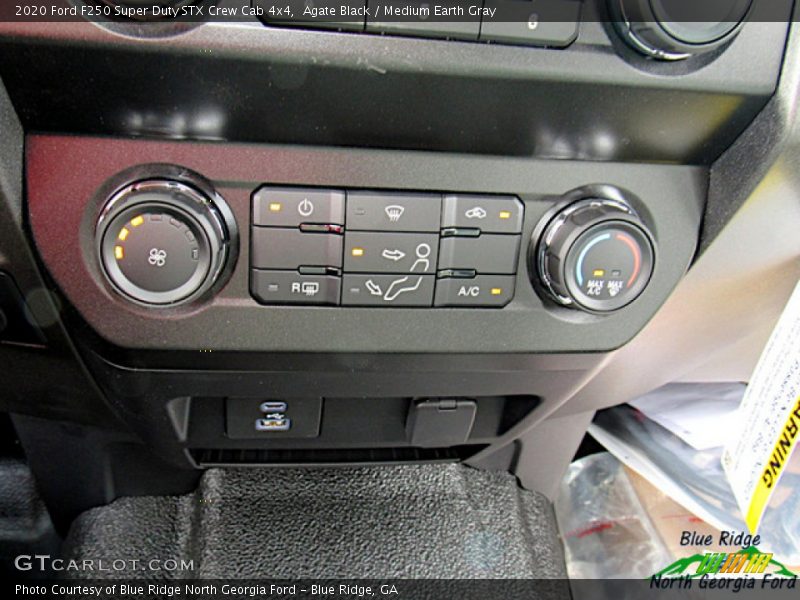 Agate Black / Medium Earth Gray 2020 Ford F250 Super Duty STX Crew Cab 4x4