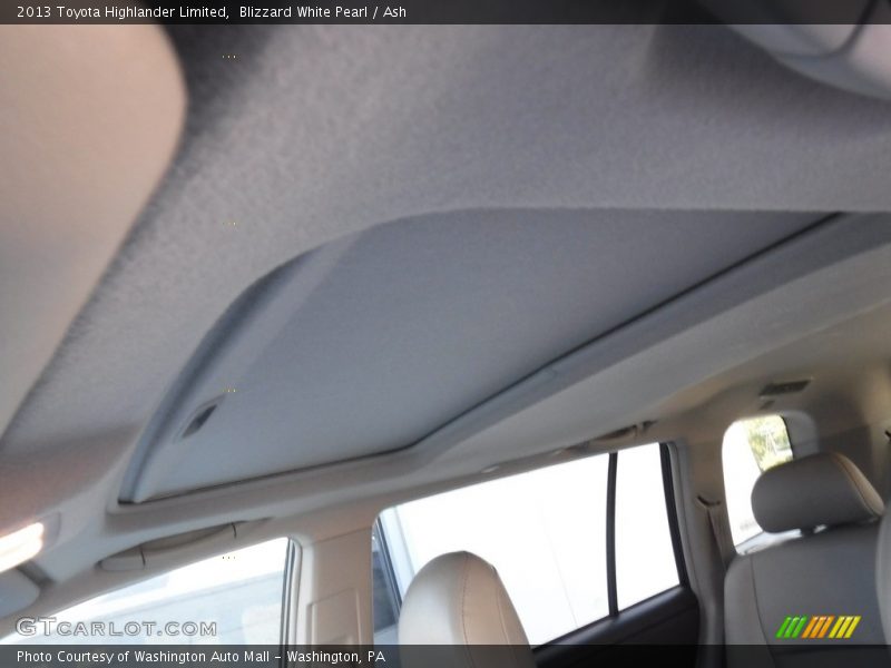 Blizzard White Pearl / Ash 2013 Toyota Highlander Limited