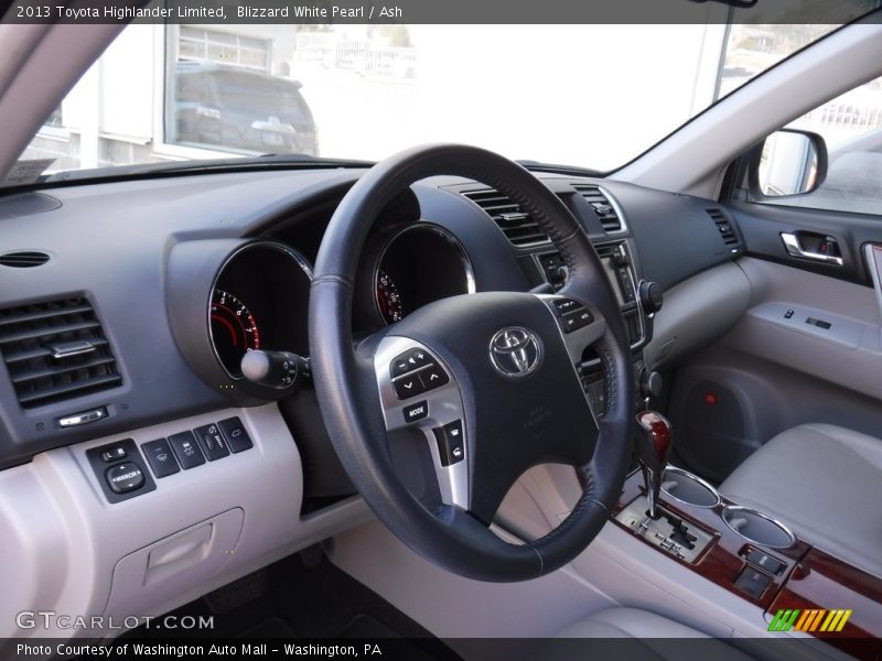 Blizzard White Pearl / Ash 2013 Toyota Highlander Limited